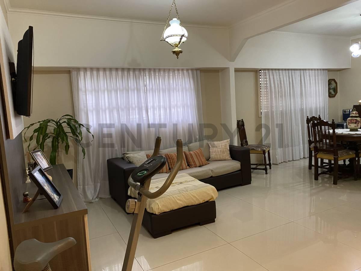 VENTA CASA LOTE PROPIO CON 3 PH EN BLOCK DE 2, 3 Y 4 AMBIENTES EN VILLA URQUIZA - — foto 1
