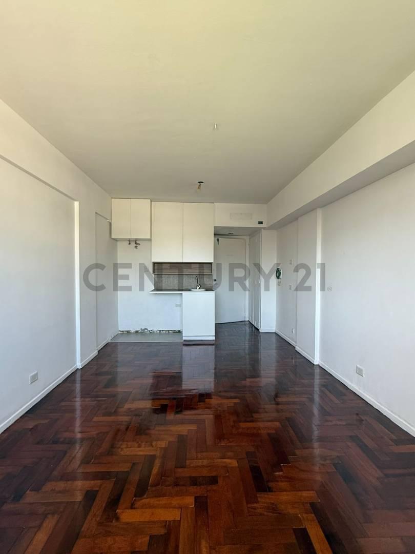 Venta Monoambiente Balvanera. Refaccionado y luminoso. — foto 1