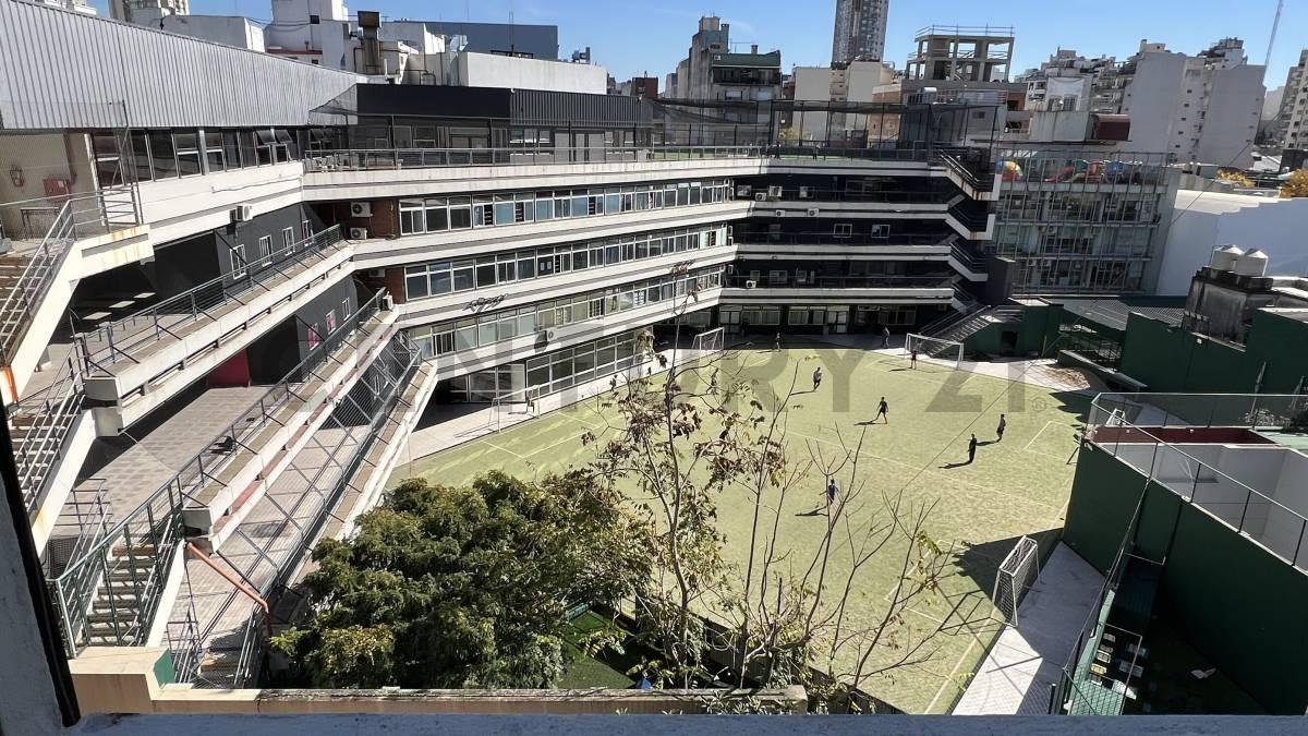 Venta Monoambiente Zona Abasto Balvanera. Refaccionado. Luminoso — foto 1