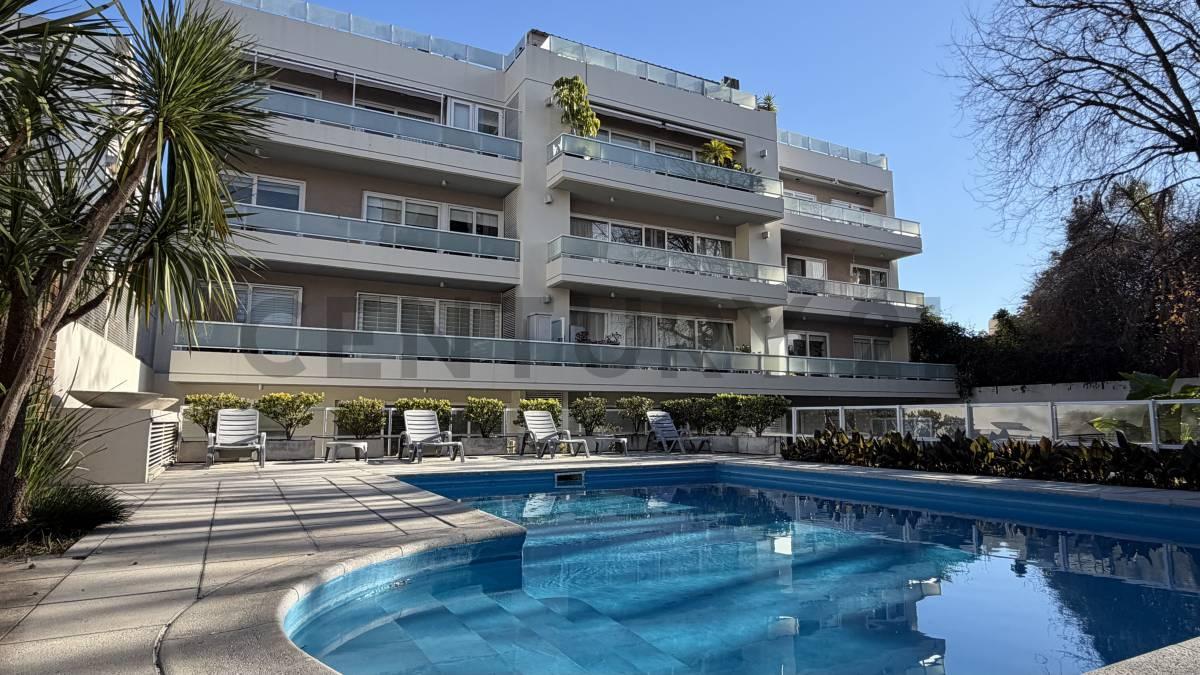Venta 4 ambientes Coghlan con Patio propio y Balcón terraza. 3 cocheras y baulera. — foto 1
