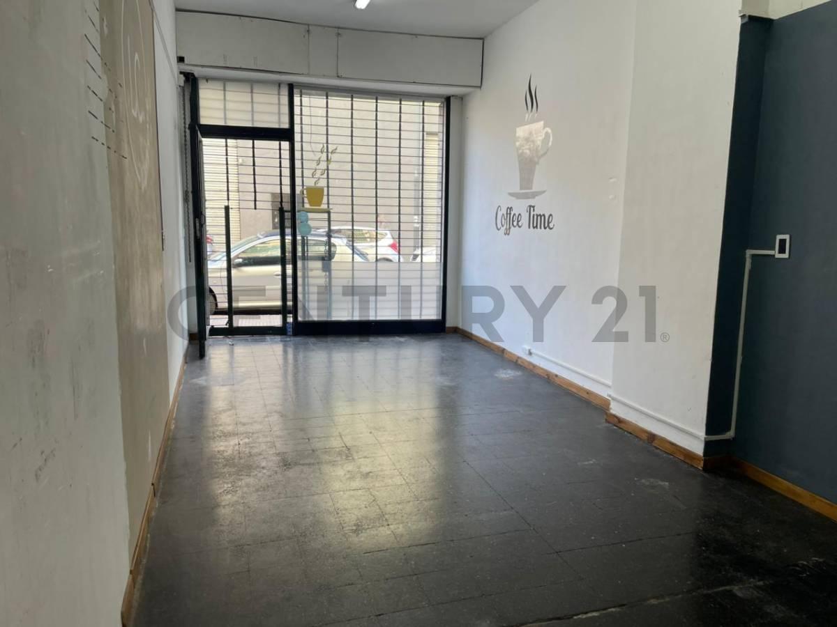 ALQUILER LOCAL EN FLORESTA — foto 1