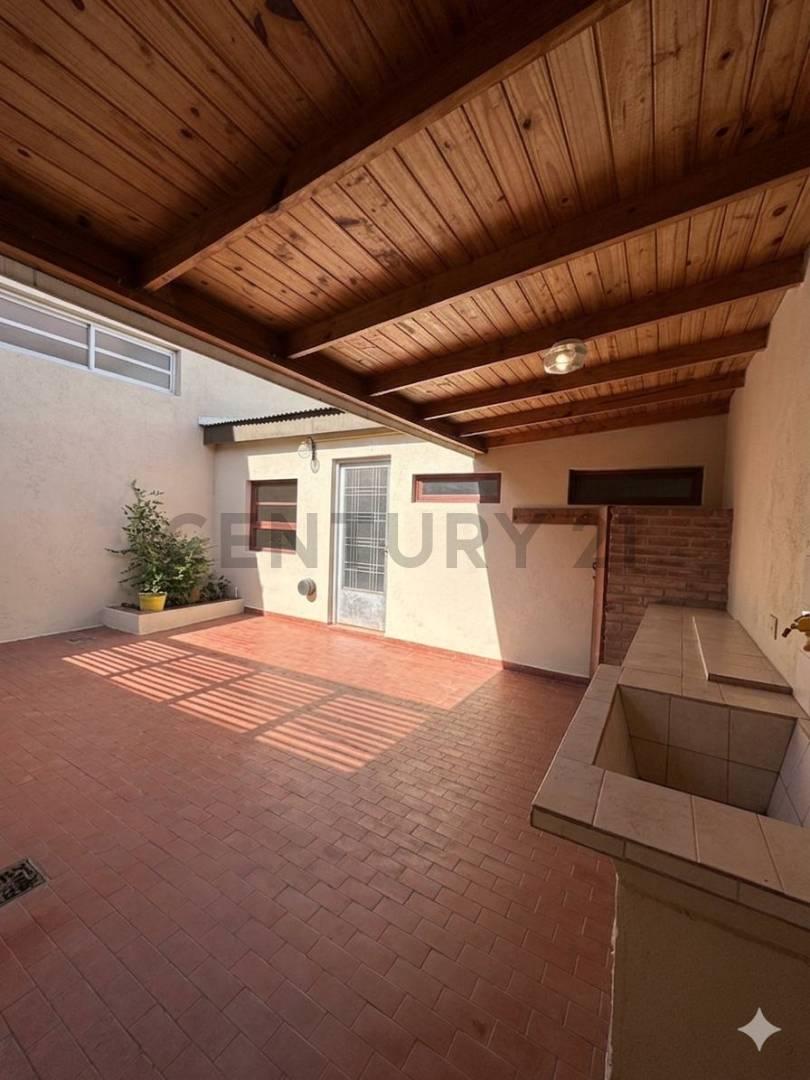 PH 1 dormitorio y cochera en venta en Tolosa — foto 1