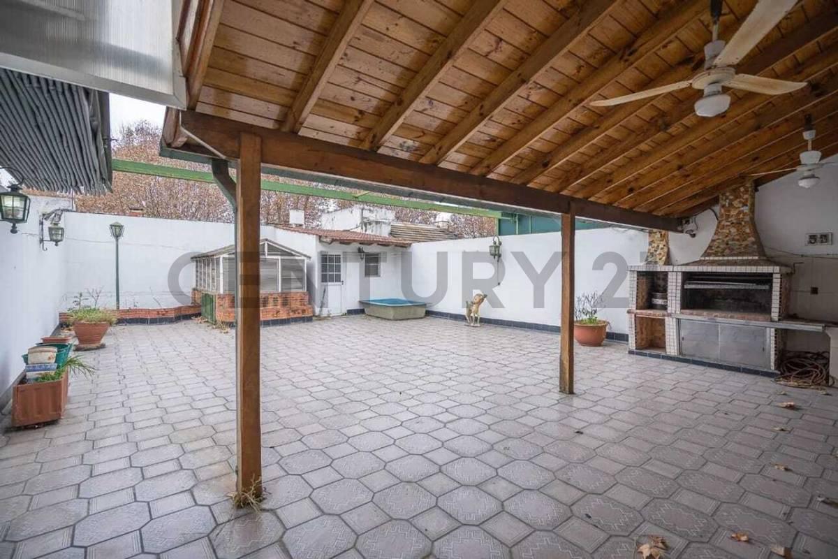 VENTA-PERMTA DEPTO 4 AMB.-PARQUE PATRICIOS — foto 1