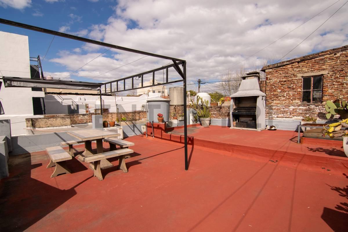 VENTA PH tipo casa de 3 ambientes con patio, terraza y parrilla – Caseros — foto 1