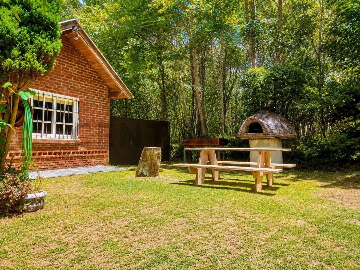 Casa 7 ambientes en La Lucila del Mar — foto 1