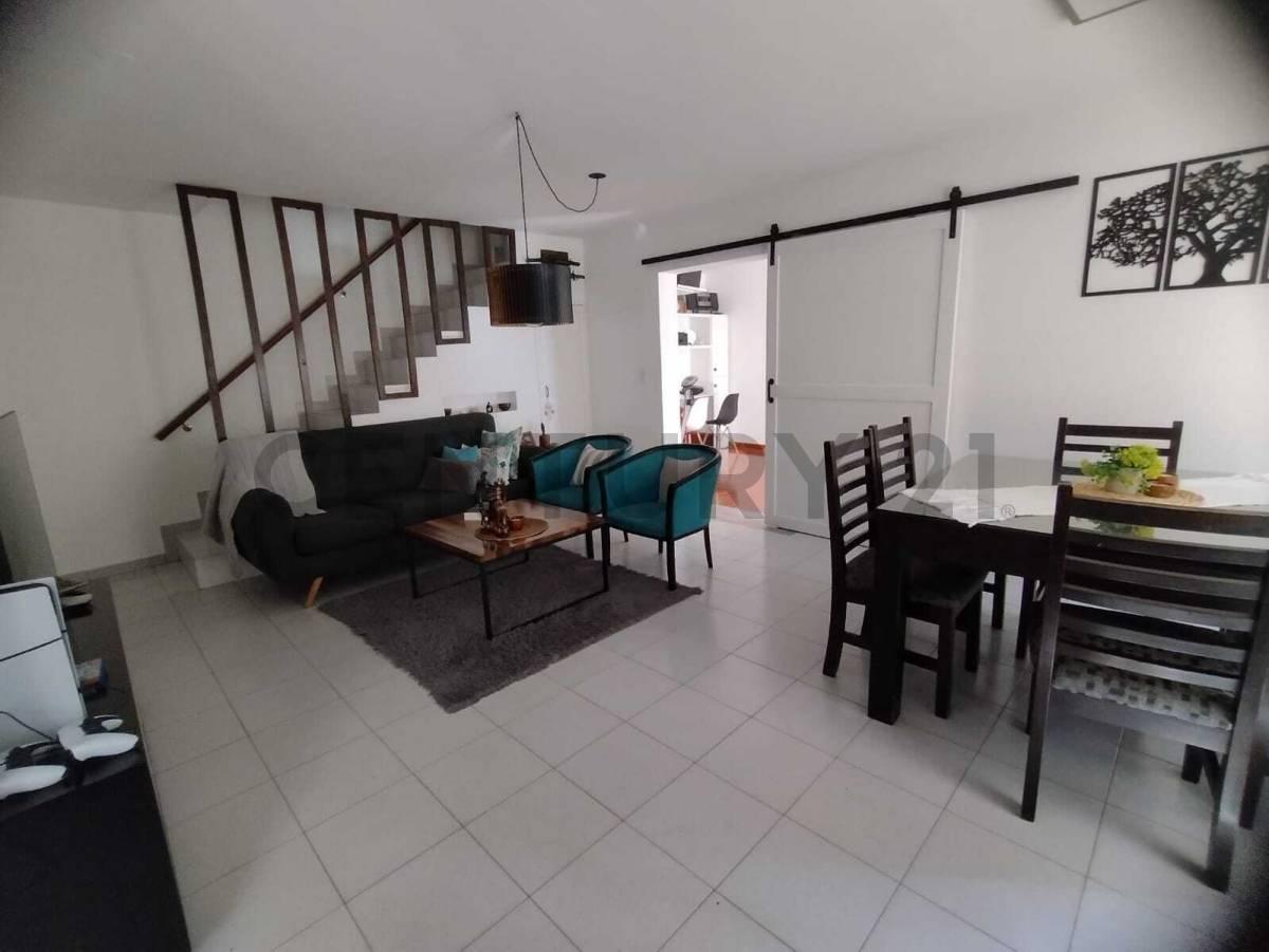 VENTA DUPLEX 3 DORMITORIOS HOUSING BARRIO PUEYRREDON — foto 1