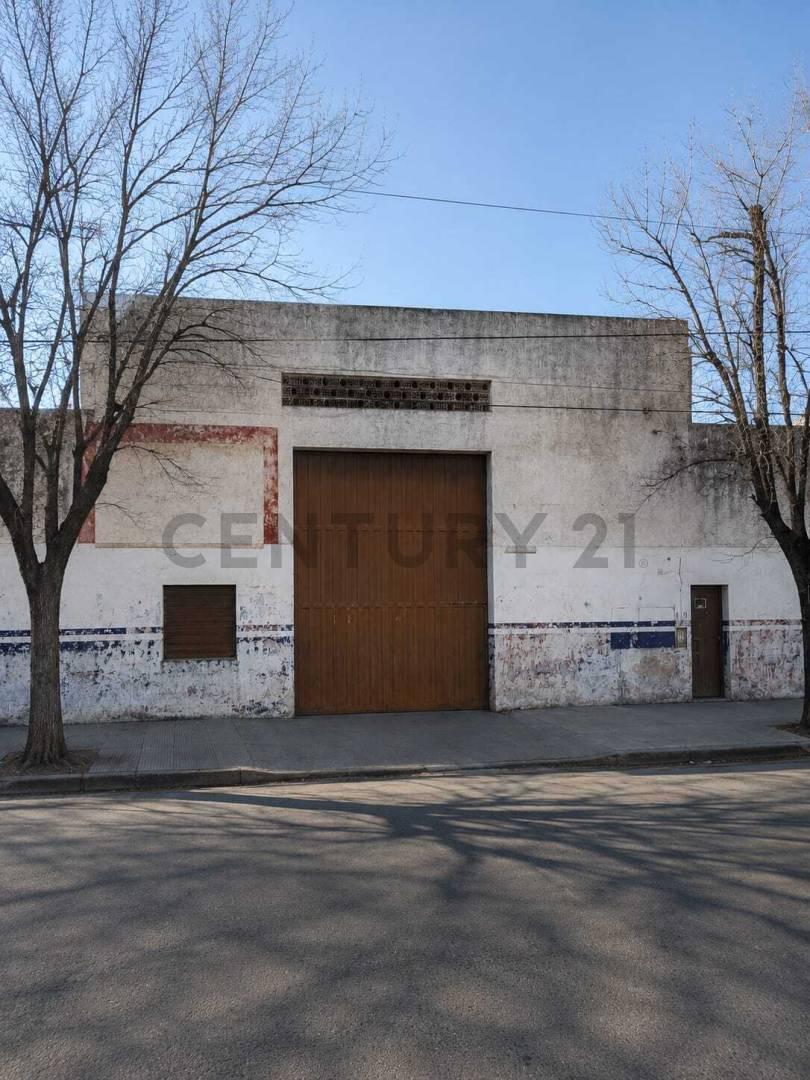 VENTA GALPON 1300 M2 CUBIERTOS BARRIO SAN MARTIN — foto 1
