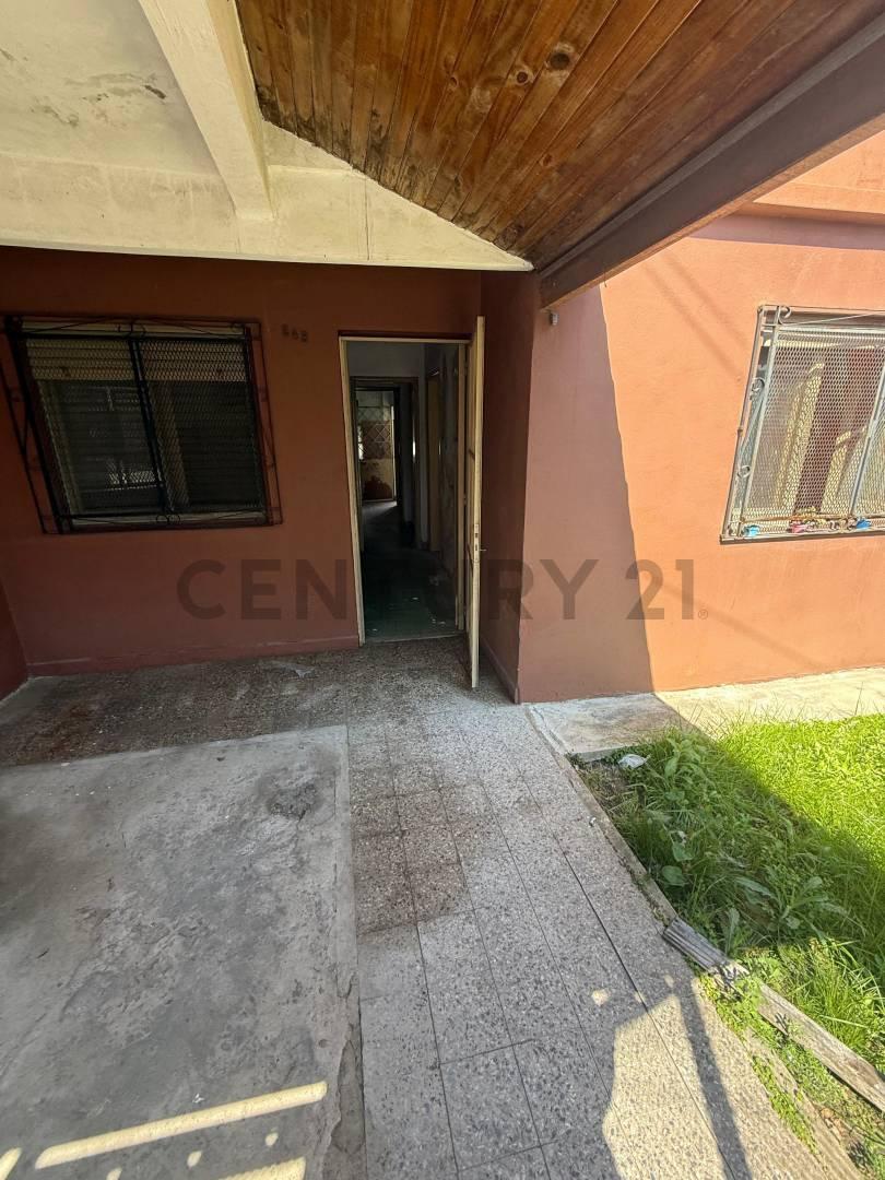VENTA TERRENO CON CONSTRUCCION A DEMOLER EN BILLINGURST - IDEAL PARA COCHERAS,DUPLEX,OFICINAS — foto 1