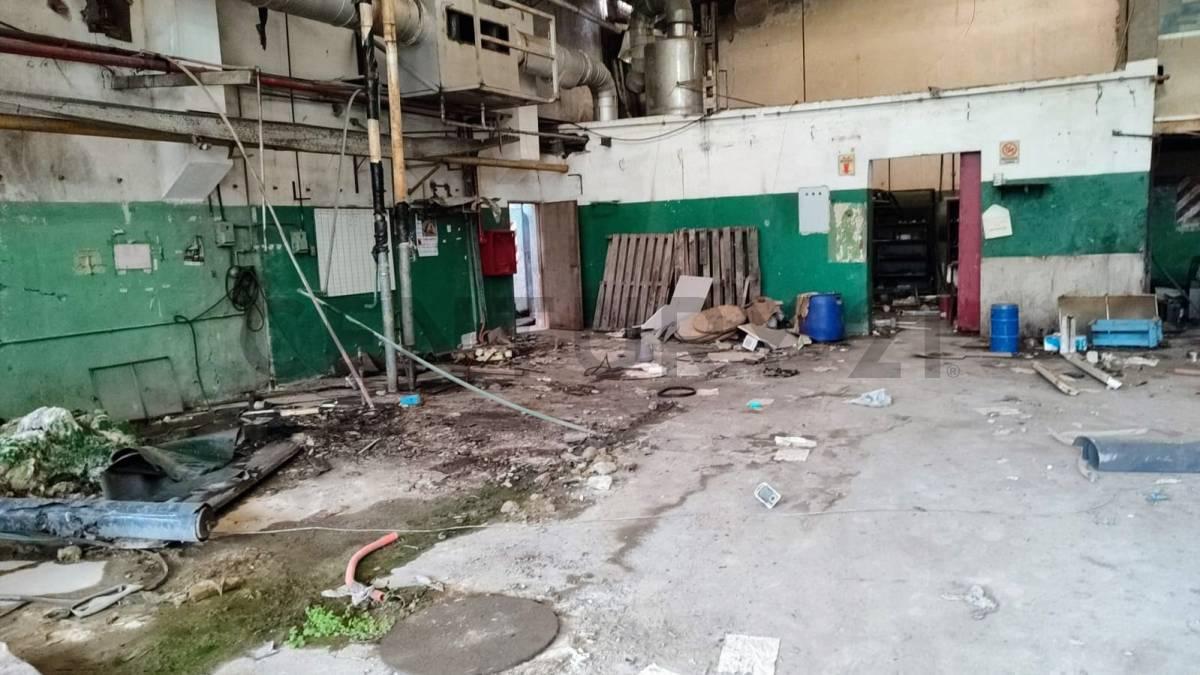 Venta Deposito o fabrica Inversión Estratégica en Mataderos – Amplio Predio Industrial 3 Lotes — foto 1