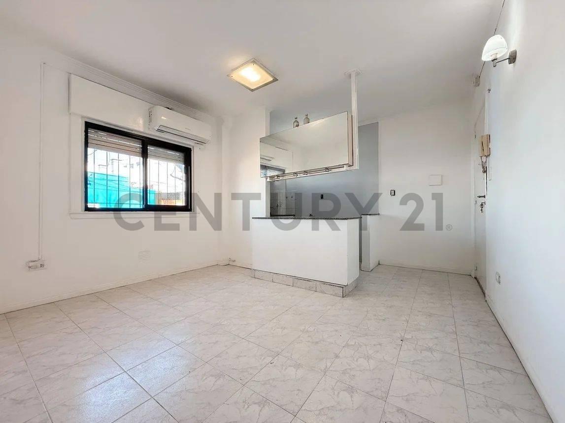 DEPARTAMENTO DE 3 AMBIENTES EN VENTA EN MATADEROS — foto 1