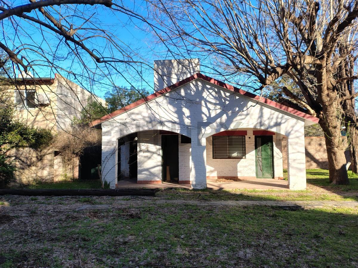 Oportunidad en Maschwitz - Lote sobre asfalto con casa a refaccionar — foto 1