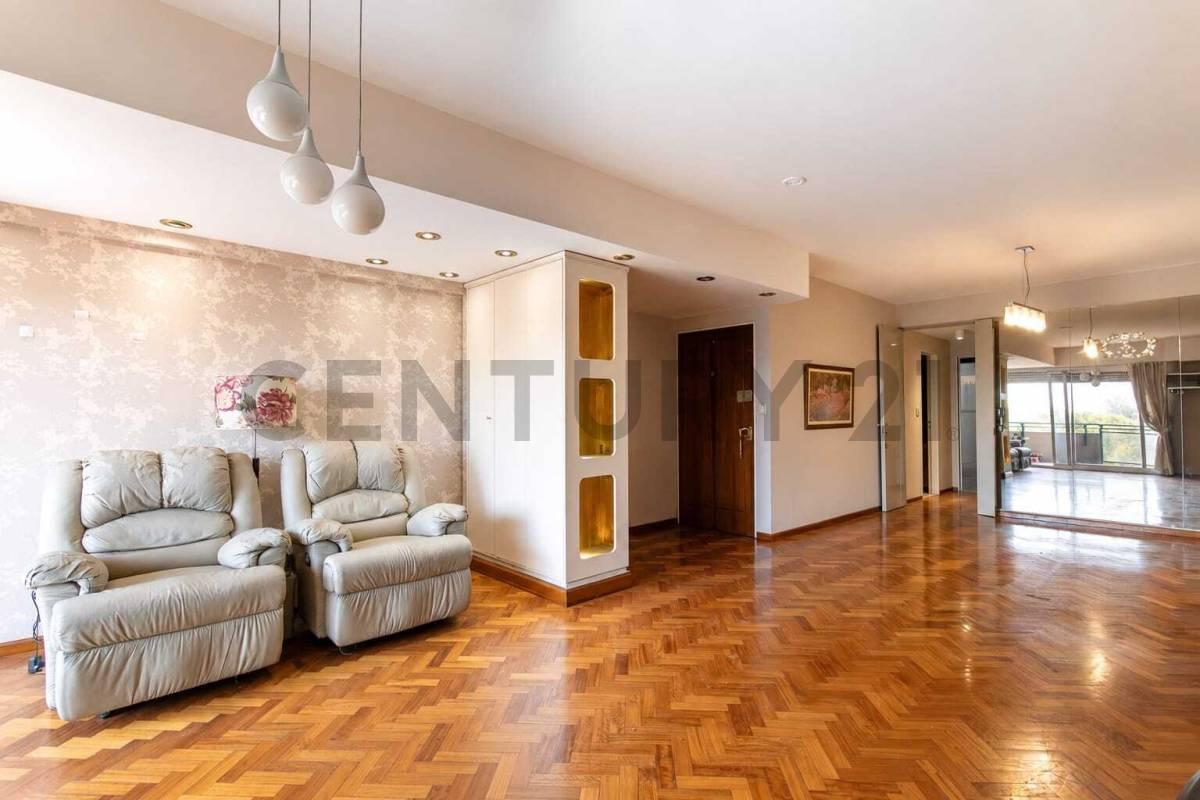 VENTA DEPARTAMENTO 5 AMBIENTES CON DEPENDENCIA Y COCHERA SOBRE AV. LIBERTADOR — foto 1