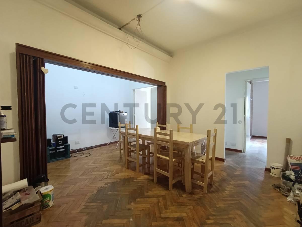 Departamento 3 ambientes a reciclar en Balvanera — foto 1