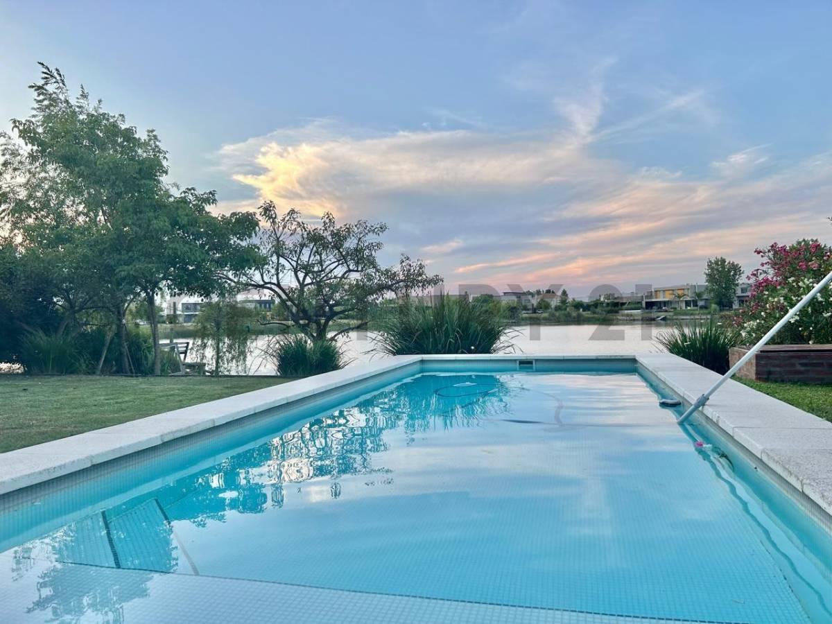 Casa 4 dorm con pileta y vista a la laguna - El Cantón, Barrio Puerto — foto 1