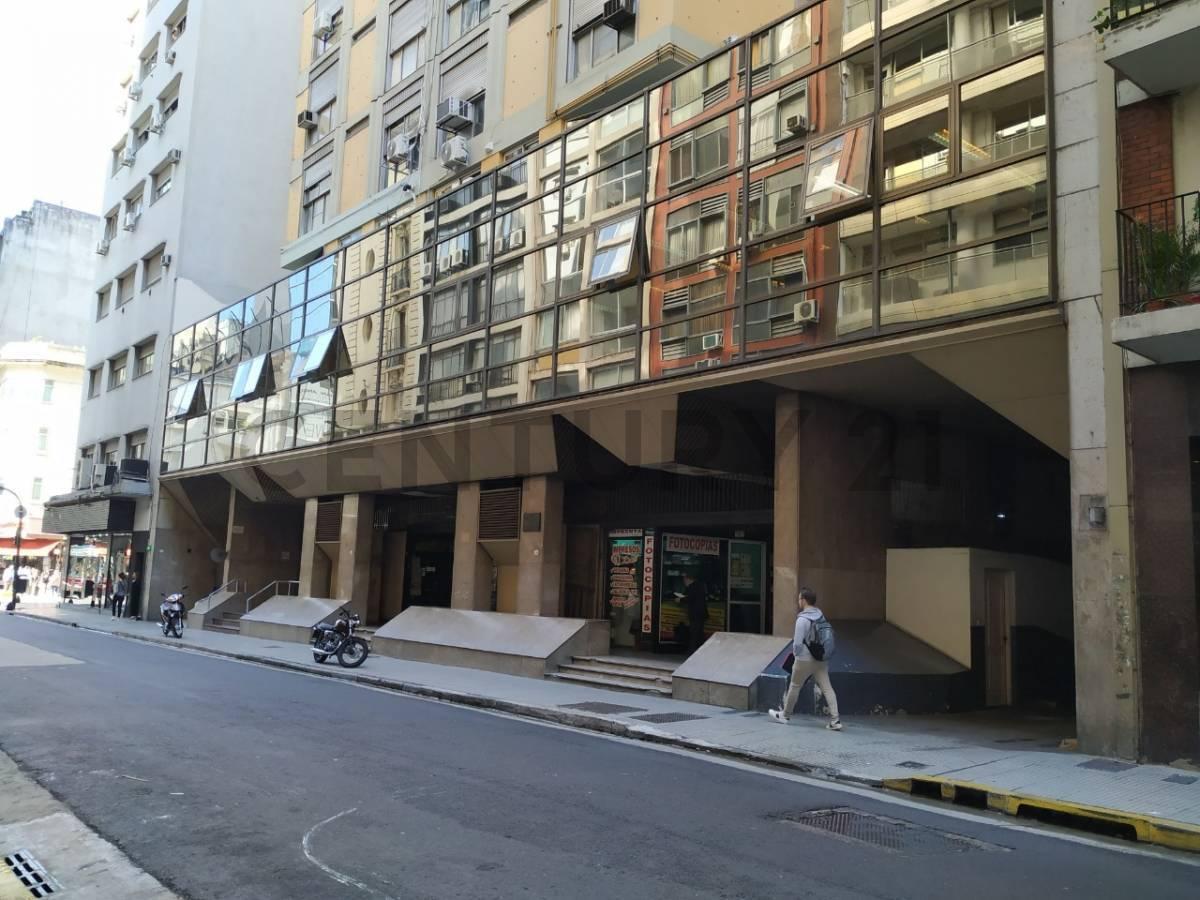 VENTA COCHERA DOBLE EN EL CENTRO, CABA, OPORTUNIDAD. — foto 1