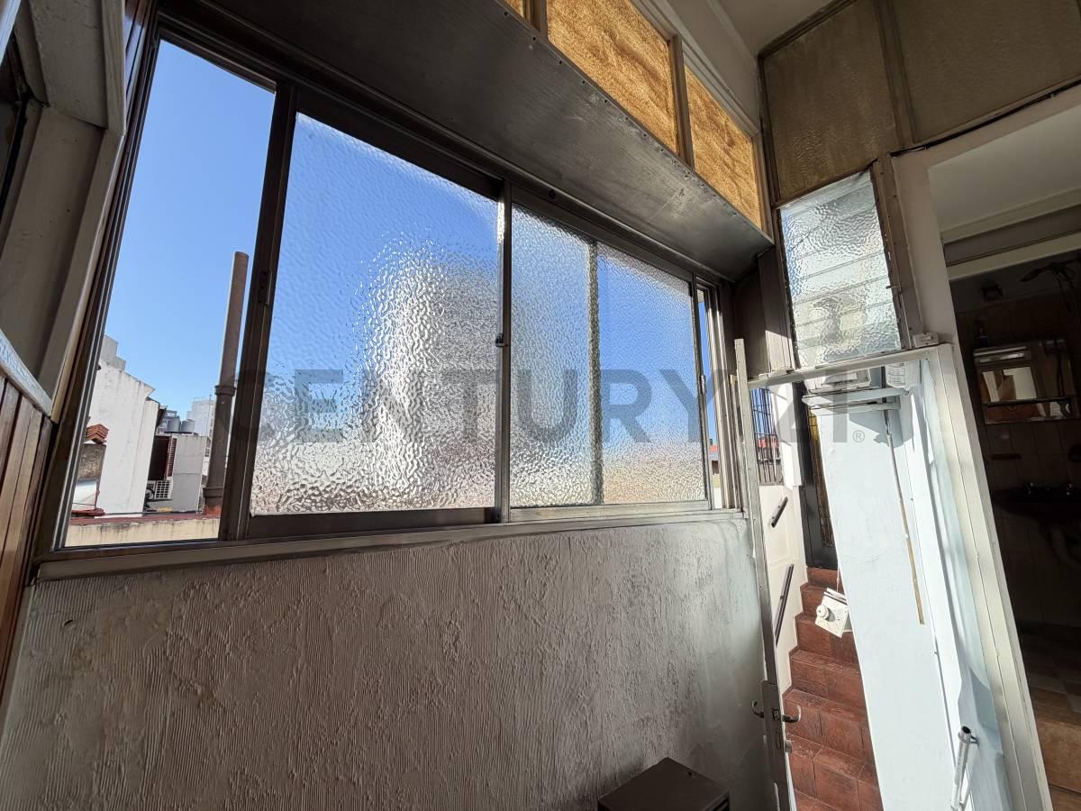 VENTA PH-MONOAMBIENTE EN PARQUE CHAS, BAJAS EXPENSAS — foto 1