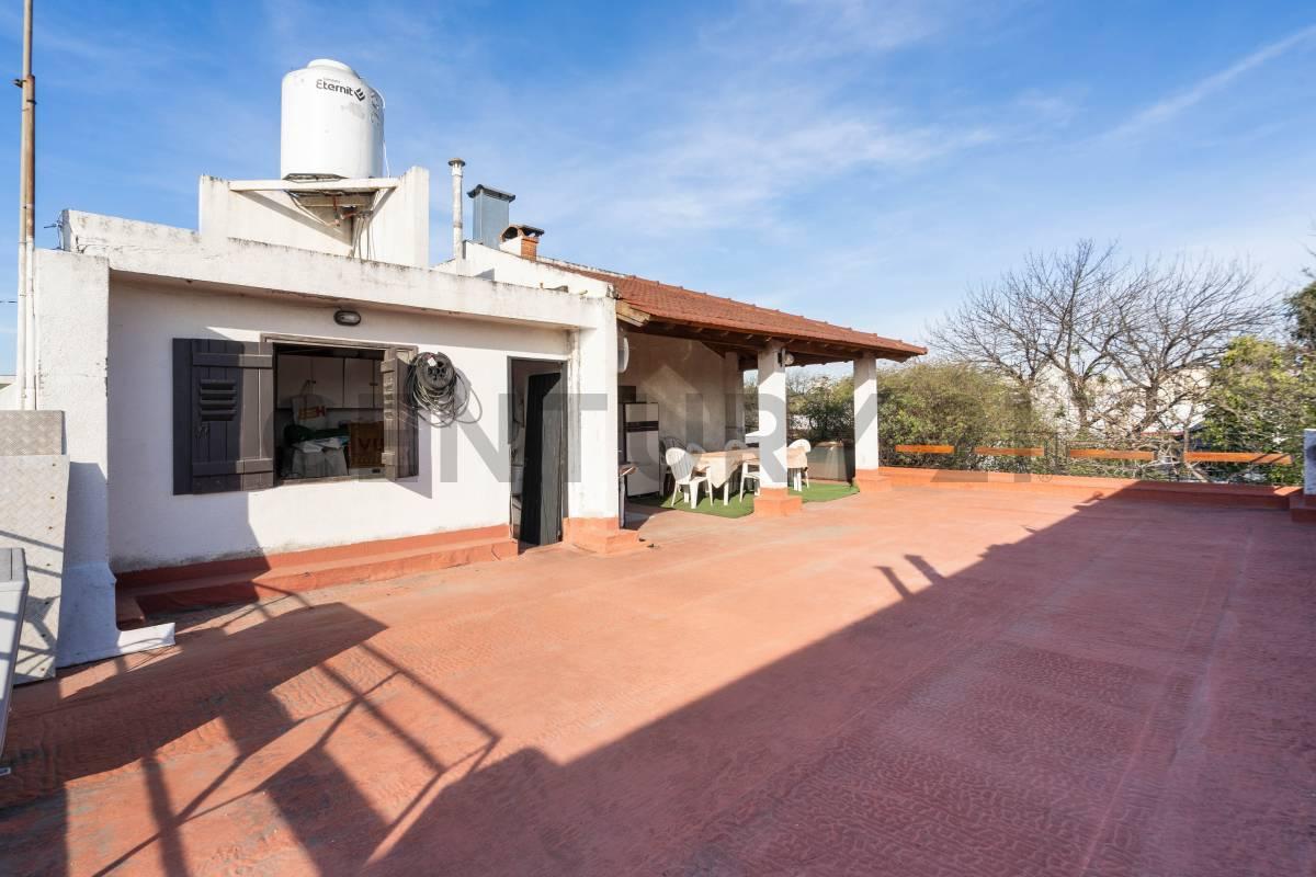 VENTA PH Amplio y Luminoso en Devoto | 5 Amb | Terraza + Quincho | Sin Expensas — foto 1