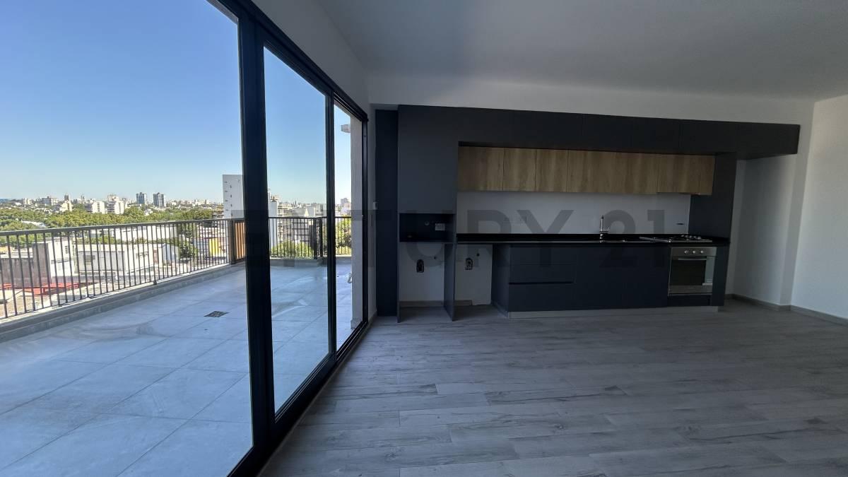 4 AMBIENTES EN DEVOTO CON BALCON TERRAZA COCHERA Y SUM — foto 1