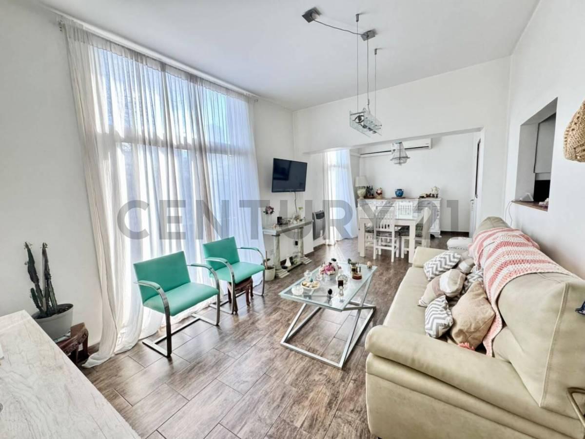 VENTA PH 4 AMBIENTES CON ENTRADA INDEPENDIENTE EN ALMAGRO — foto 1
