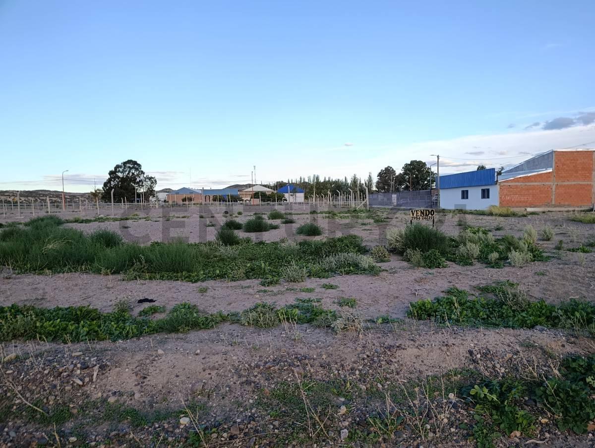 Venta de terreno en PORTAL DEL VALLE-CHICHINALES. — foto 1