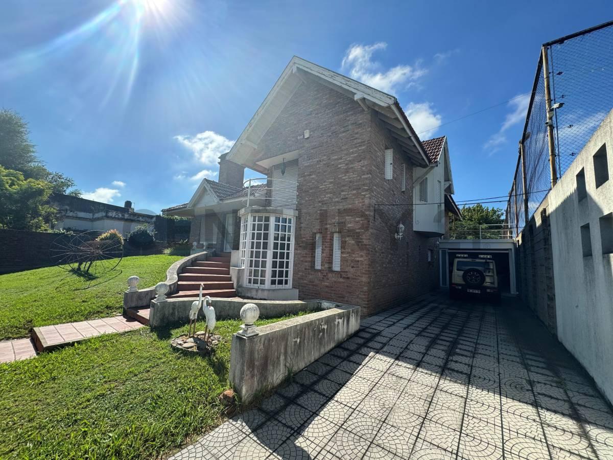 CASA EN VILLA ELISA CON CANCHA DE PADDEL — foto 1