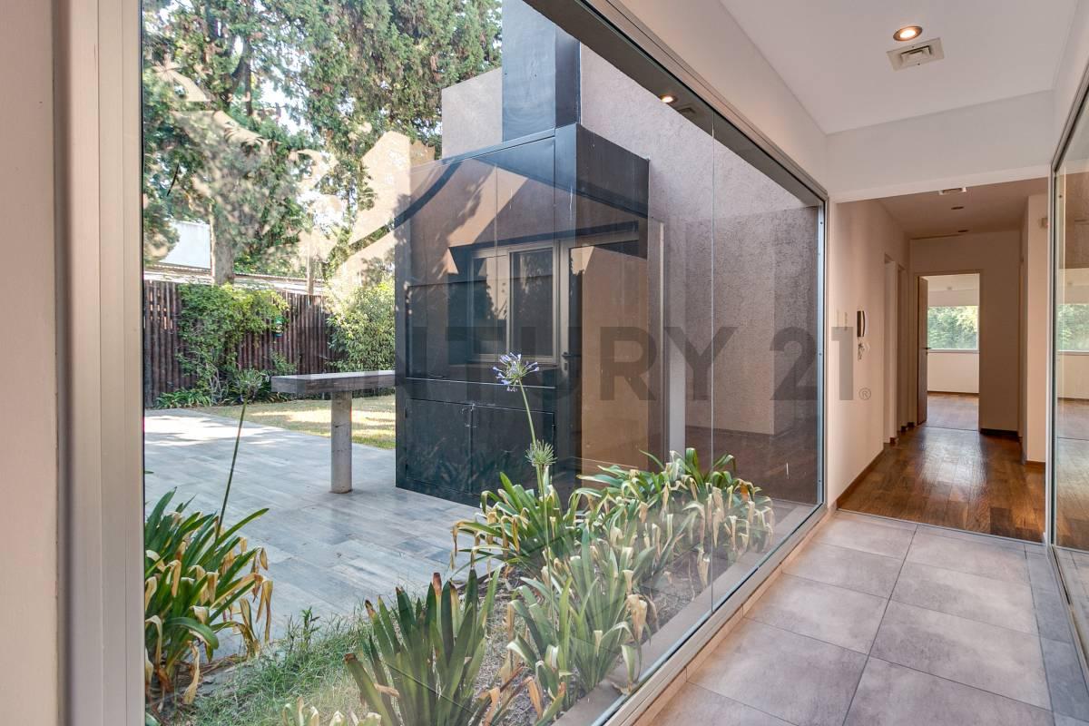 VENTA – CASA 3 DORMITORIOS – CITY BELL, LA PLATA — foto 1