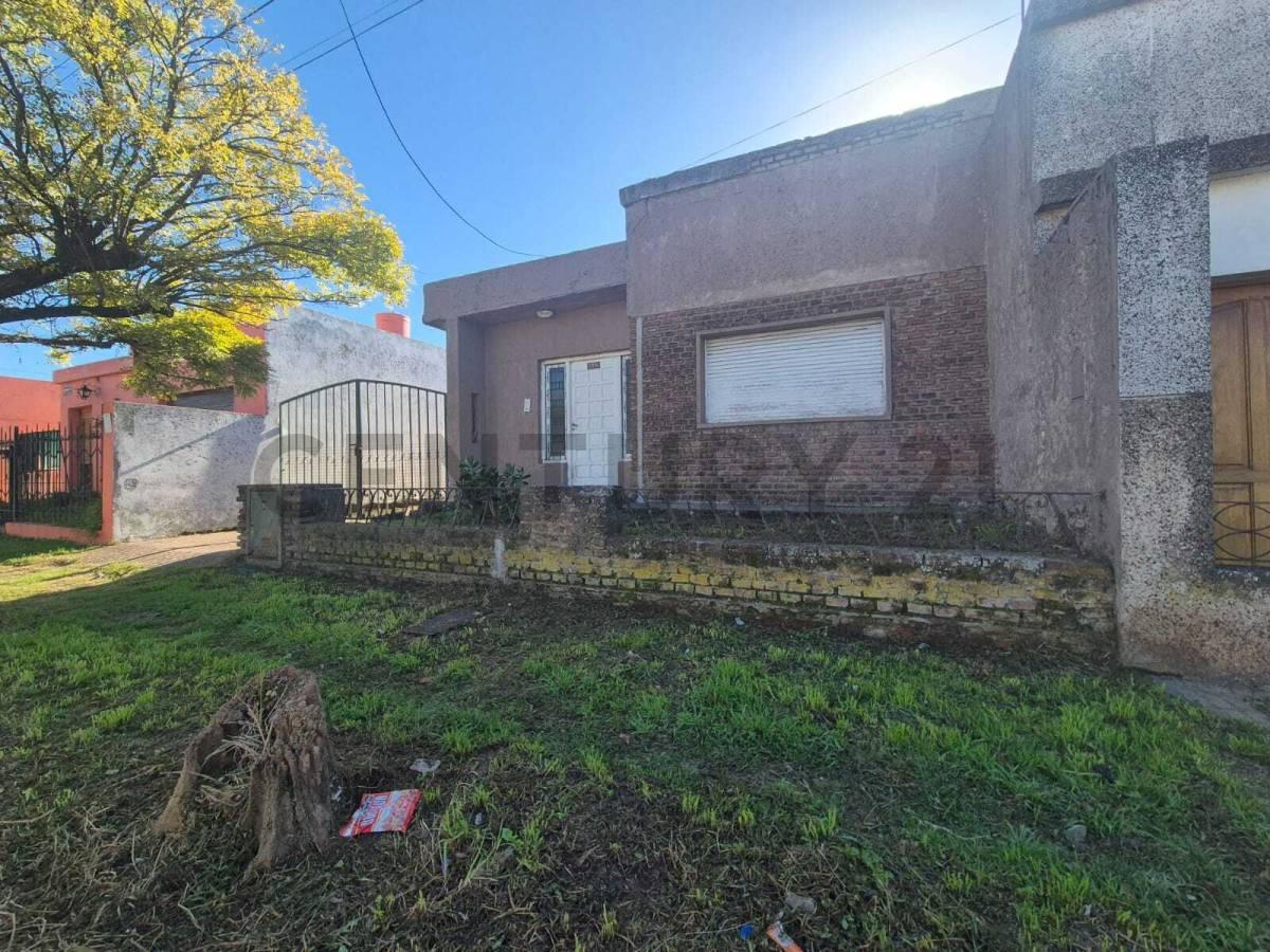 VENTA CASA 2 AMBIENTES CON AMPLIO PATIO Y GALPÓN EN OLAVARRÍA — foto 1
