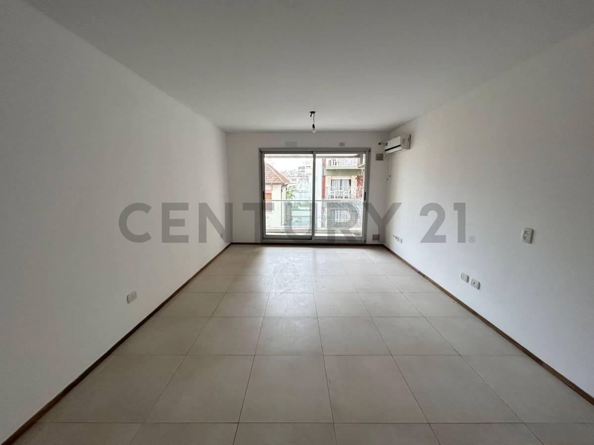 ALQUILER MONOAMBIENTE CON BALCÓN AL FRENTE | GIMNASIO, PILETA Y SUM — foto 1