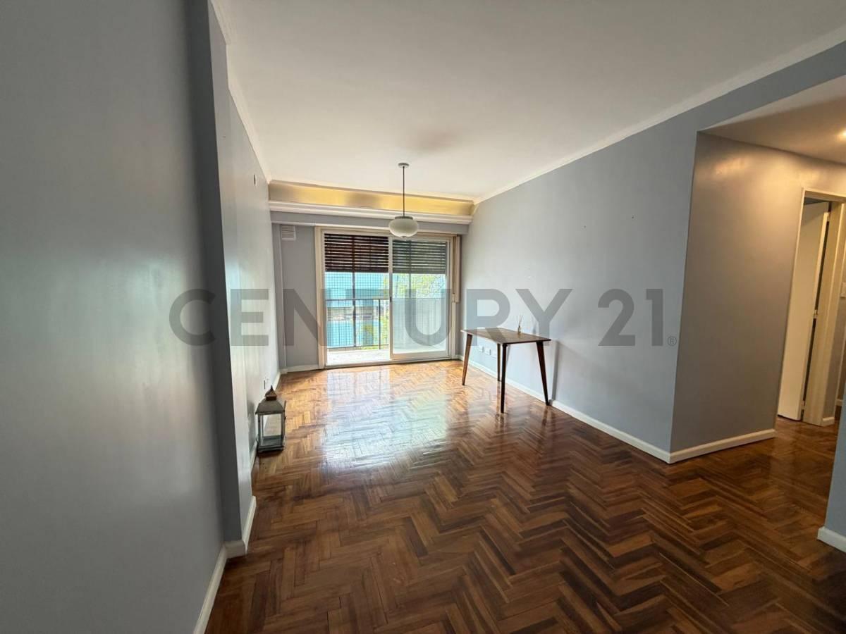 VENTA DEPARTAMENTO 3 AMBIENTES RECICLADO CON BALCÓN EN VENTA – BARRACAS — foto 1