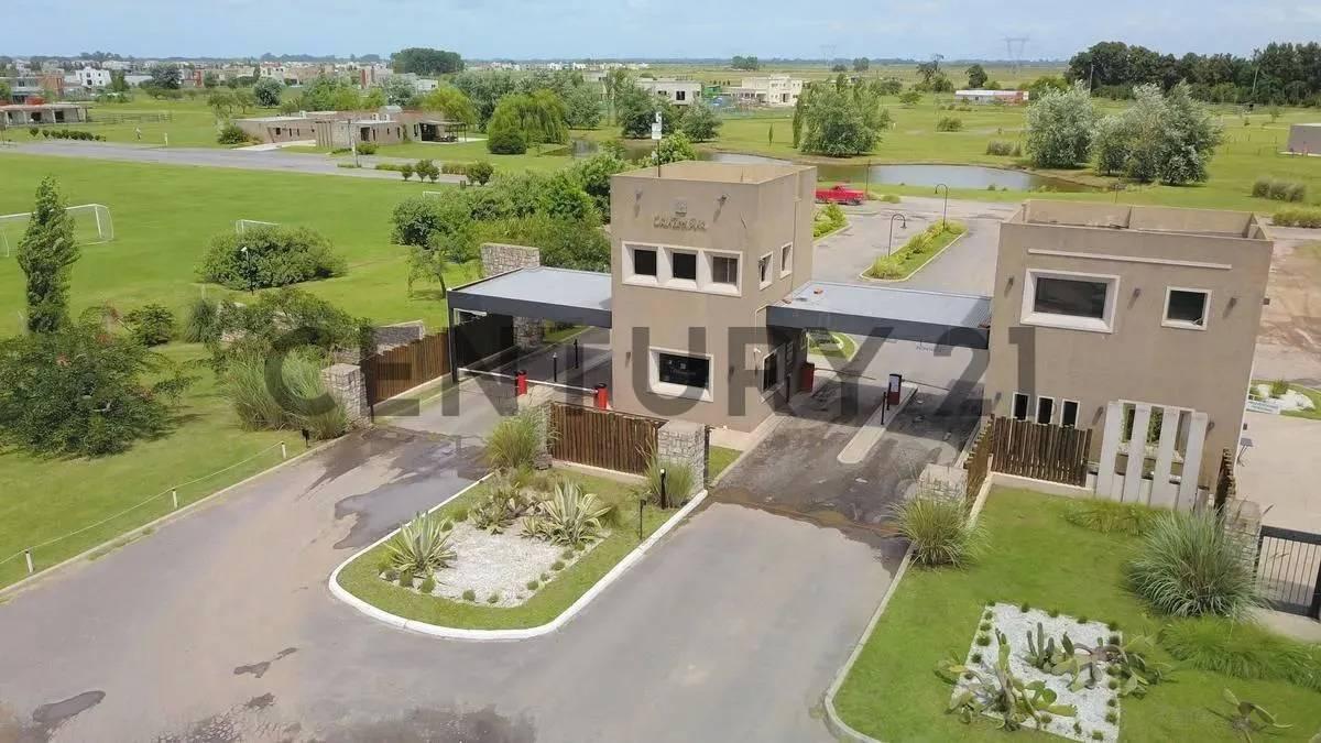 LOTE EN VENTA EN CUB DE CAMPO CRUZ DEL SUR — foto 1