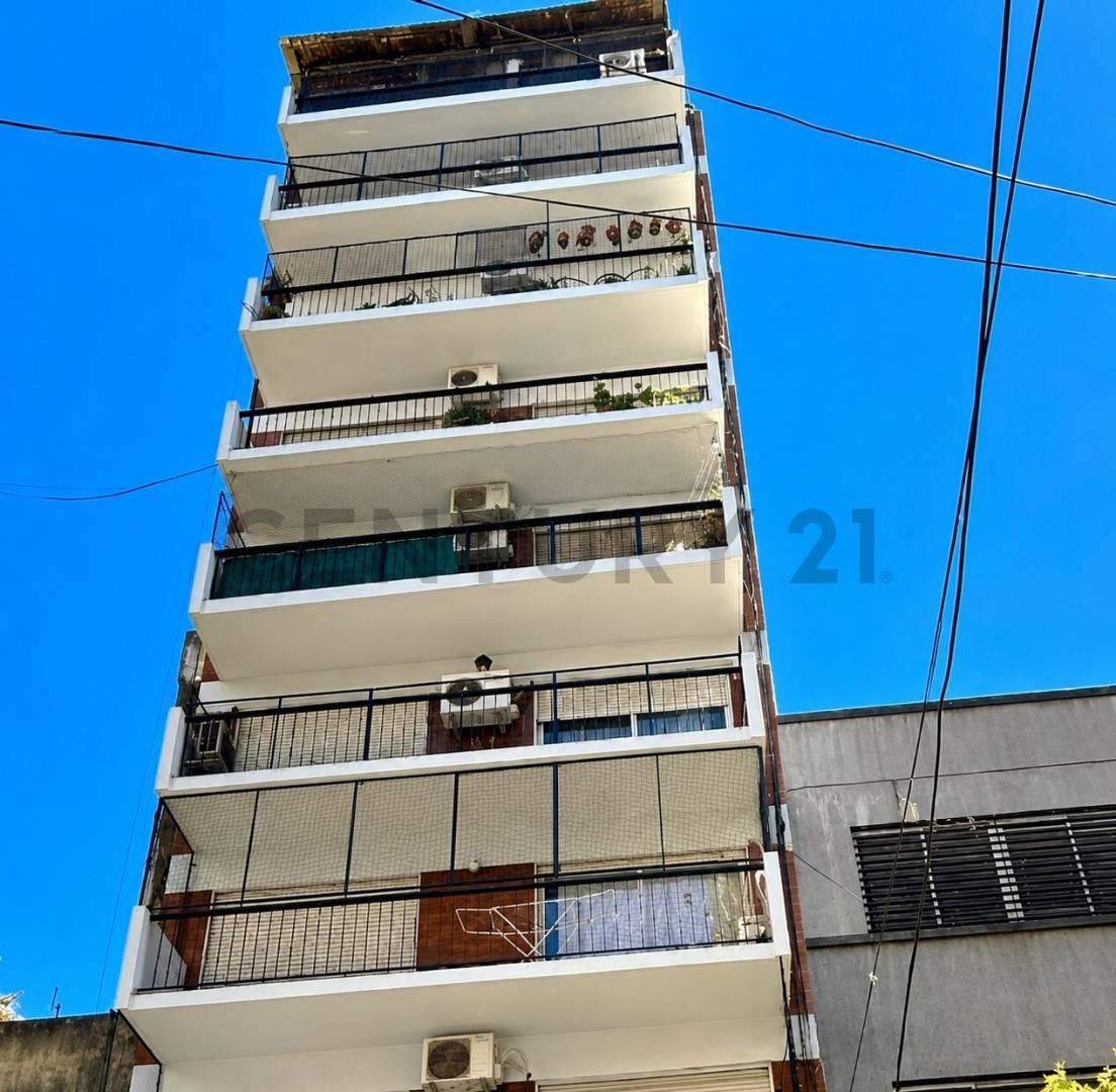 VENTA DEPARTAMENTO SUPER LUMINOSO 4 AMB + DEPENDENCIA — foto 1