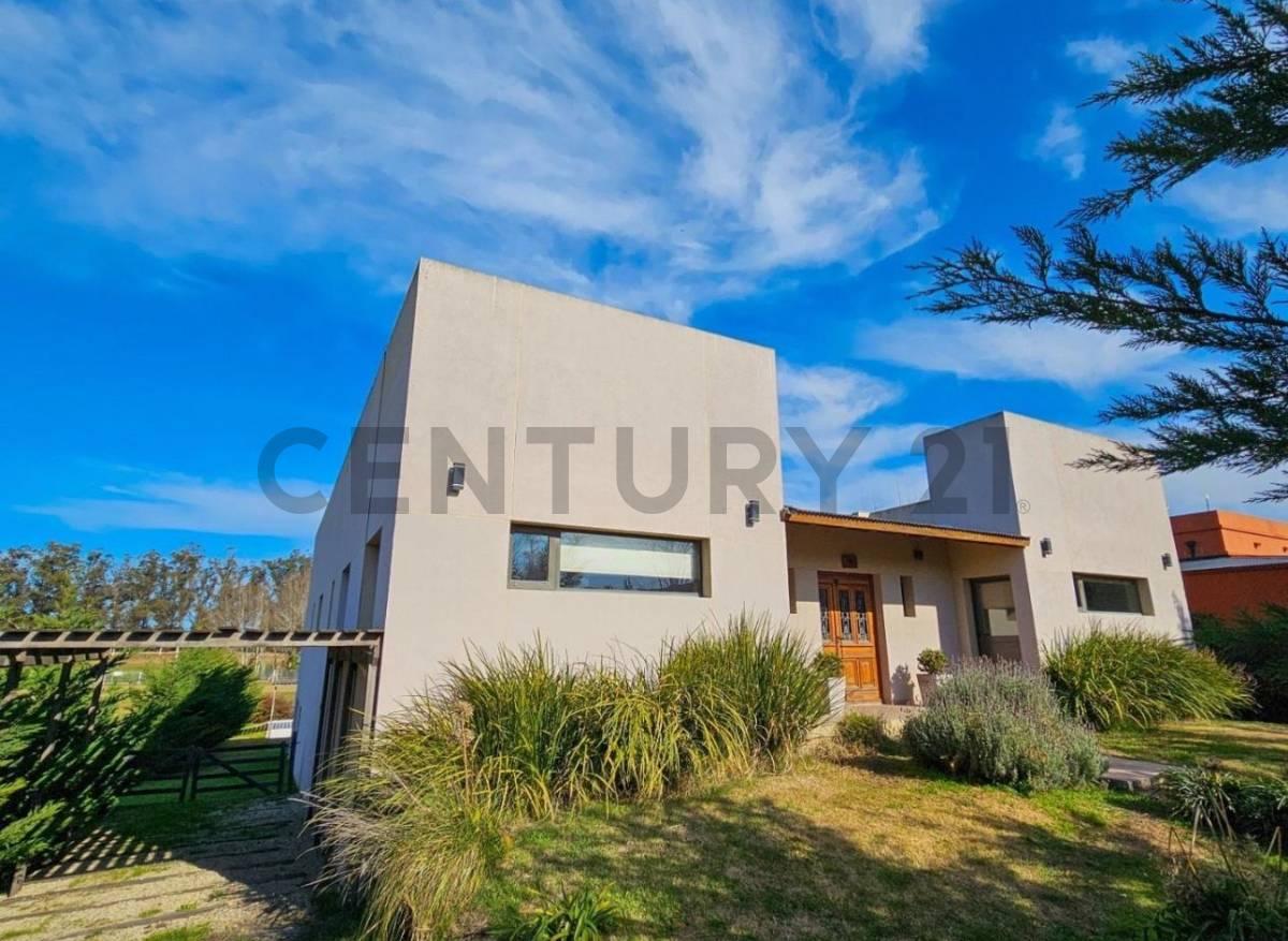 <p>Venta casa 5 ambientes, Barranca de San Benito, Mar del Plata</p><p>Century 21 Recanatti ofrec... — foto 1