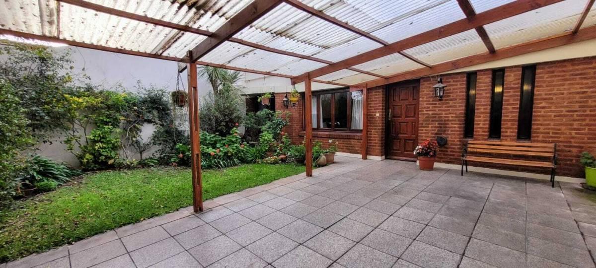 CASA 5 AMBIENTES CON PARQUE Y PLAYROOM, BARRIO 9 DE JULIO, MAR DEL PLATA — foto 1