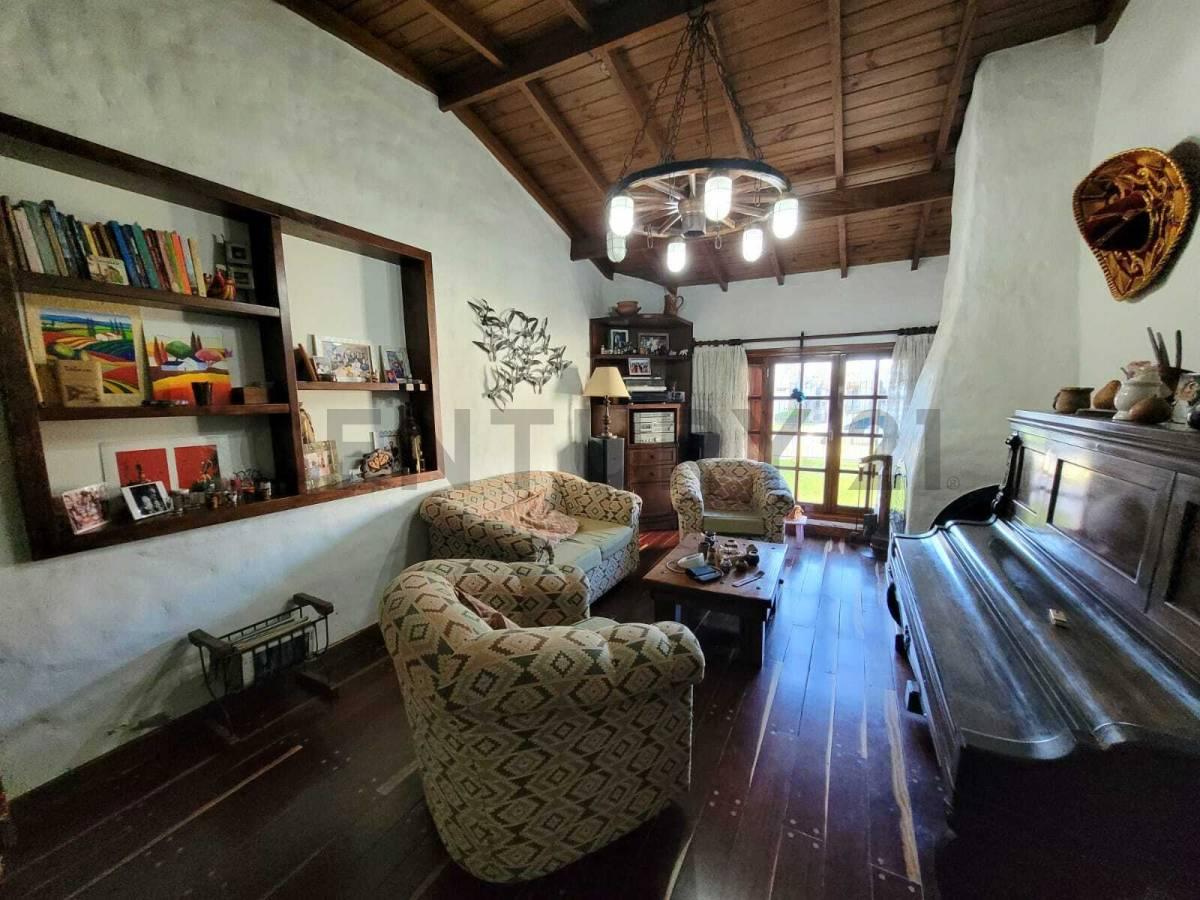 VENTA CASA 4 AMBIENTES, DOS PLANTAS CON ESCRITORIO, VILLA PRIMERA MAR DEL PLATA — foto 1