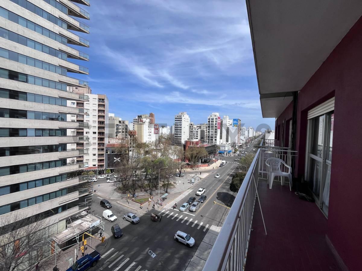En venta 3 ambientes con dependencia, balcon y cochera. — foto 1