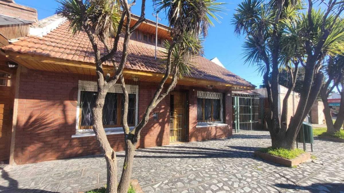 VENTA CASA CUATRO AMBIENTES A RECICLAR, VILLA PRIMERA MAR DEL PLATA — foto 1