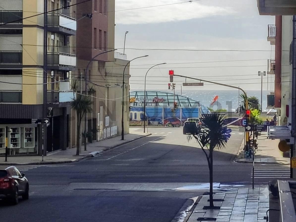 Departamento de 2 ambientes al frente y a metros del mar, Plaza Colon, Mar del Plata — foto 1