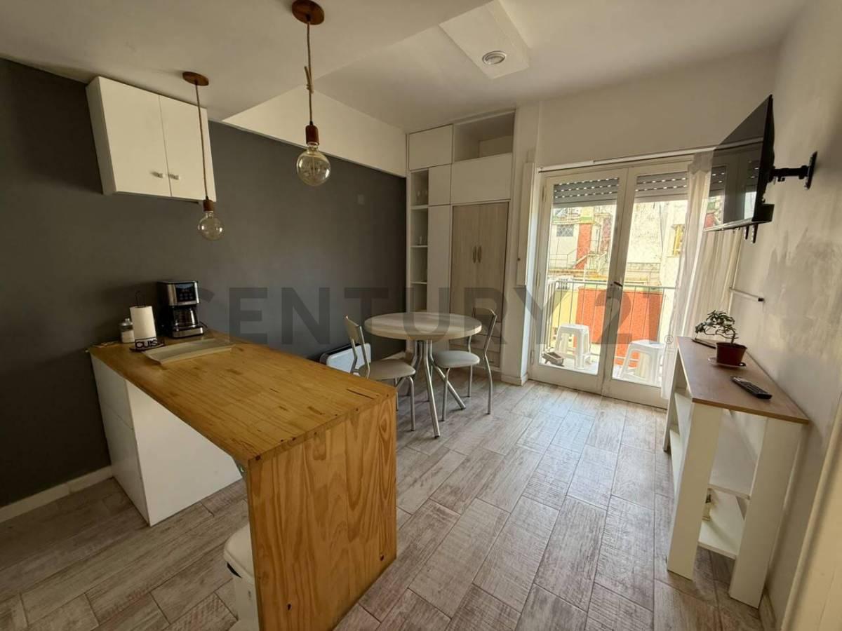 DEPARTAMENTO 2 AMBIENTES CON BALCÓN Y VISTA PARCIAL AL MAR – PUNTA IGLESIA — foto 1