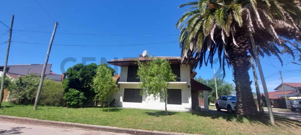 VENTA CHALET CUATRO AMBIENTES PARQUE Y QUINCHO. CAISAMAR. MAR DEL PLATA — foto 1