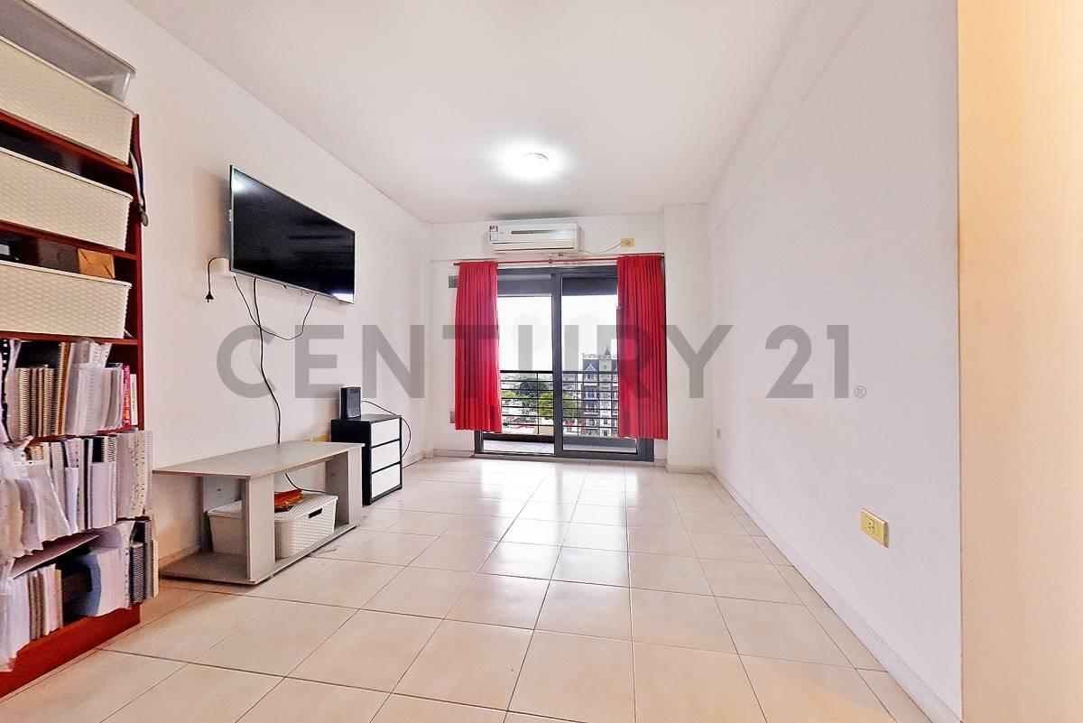 VENTA DEPTO 2 AMBIENTES CON BALCÓN MUCHA LUZ CASEROS — foto 1