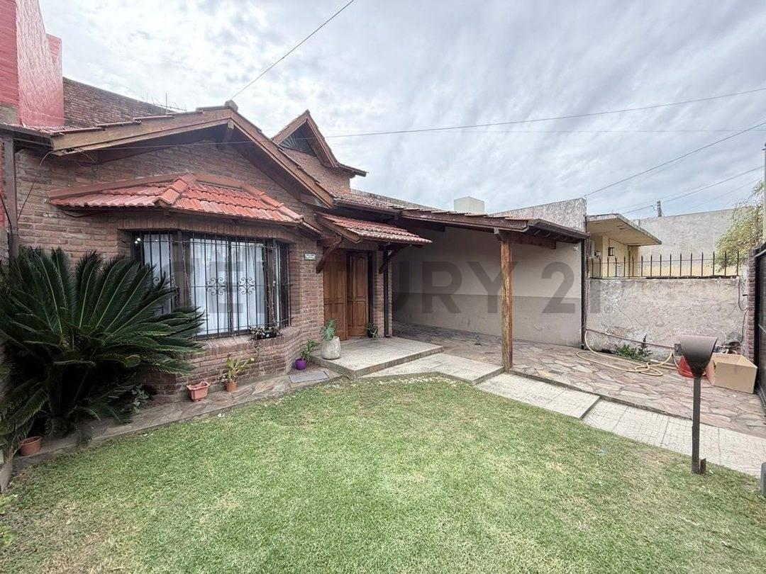 VENTA CASA 4 AMBIENTES PILETA JARDIN MUÑIZ SOBRE LOTE PROPIO 335 M2 EXCELENTE UBICACION — foto 1