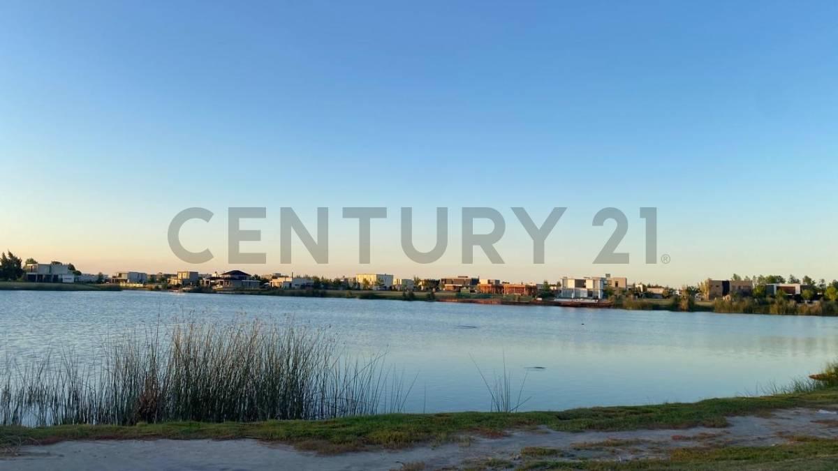 VENTA LOTE EN NAUDIR LAGO CENTRAL — foto 1