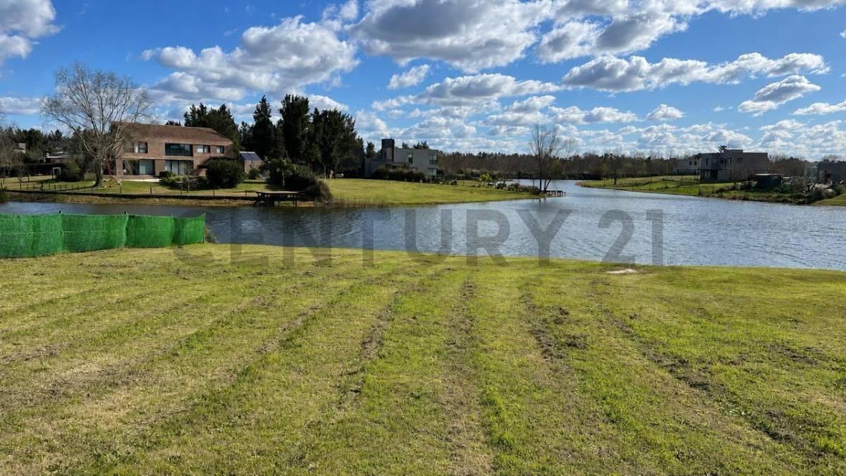 VENTA LOTE AL LAGO, OPORTUNIDAD,EL CAZAL, ESCOBAR — foto 1