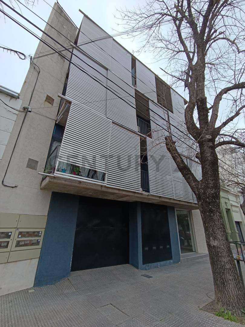 SE VENDE DEPARTAMENTO CÉNTRICO CON COCHERA EN RAFAELA — foto 1