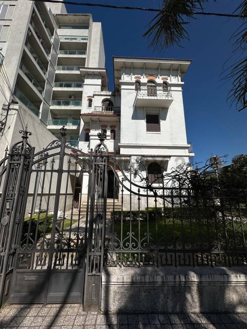 Se vende casa en Rafaela sobre avenida — foto 1