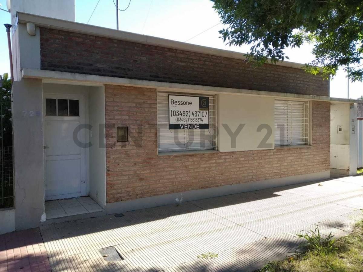 Casa en PH al frente en barrio Fátima — foto 1