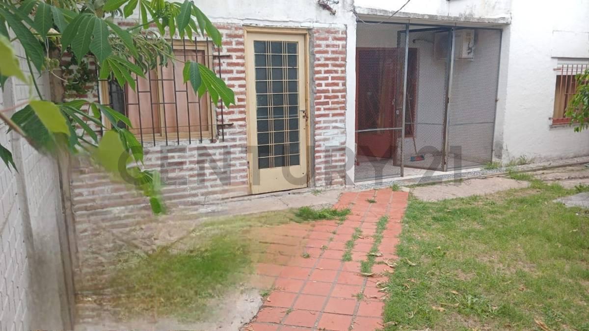 PH en venta 4 AMBIENTES A RECICLAR - IDEAL INVERSIÓN O PRIMER VIVIENDA calle 70 y 131 LA PLATA — foto 1