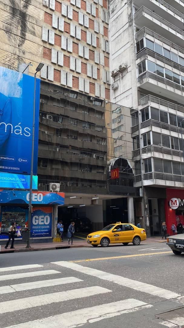 Cochera en venta con escritura | Edificio Shell – Centro — foto 1