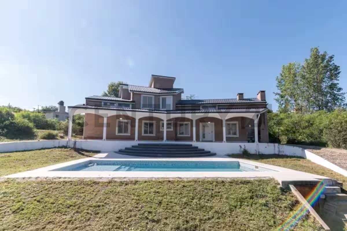 VENTA CASA, TANTI, 4 DORMITORIOS! CATEGORIA! — foto 1