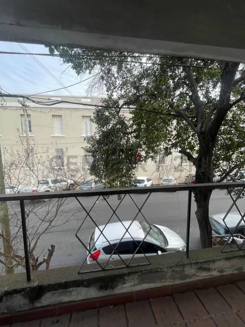 Casa de 2 Plantas con Balcón Terraza - Alta Córdoba — foto 1
